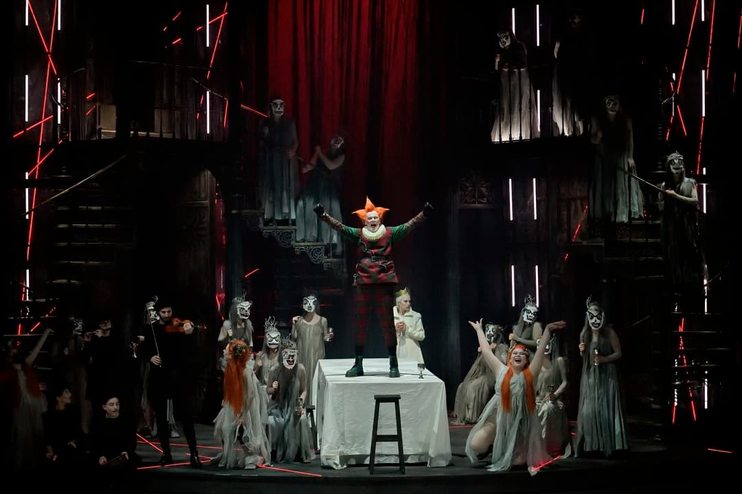 Un système de spatialisation sonore de haut vol à l'Opéra-Comique, pour Macbeth Underworld