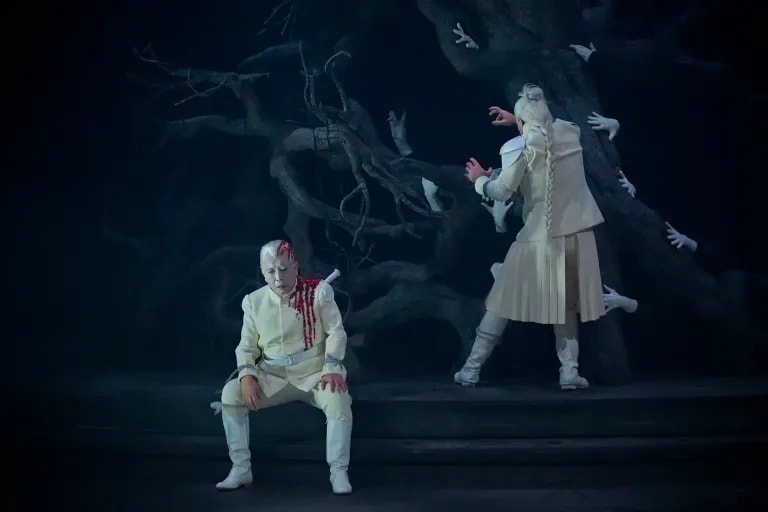 Amadeus MacBeth Opera Comique WFS C15 003