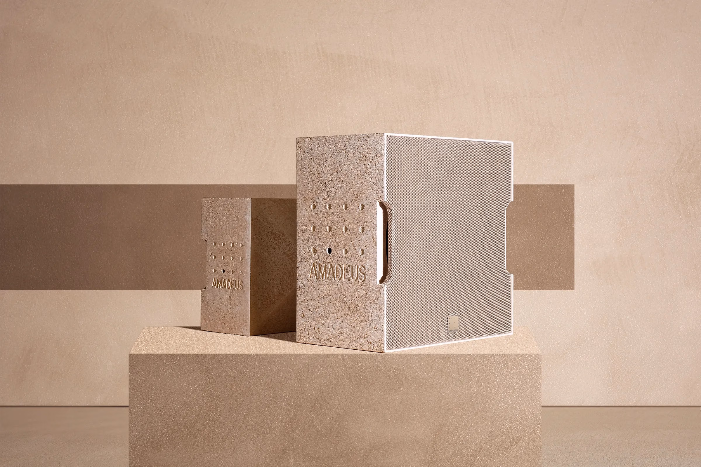 Amadeus Speakers Parallax C6 C12 Archeveche 1