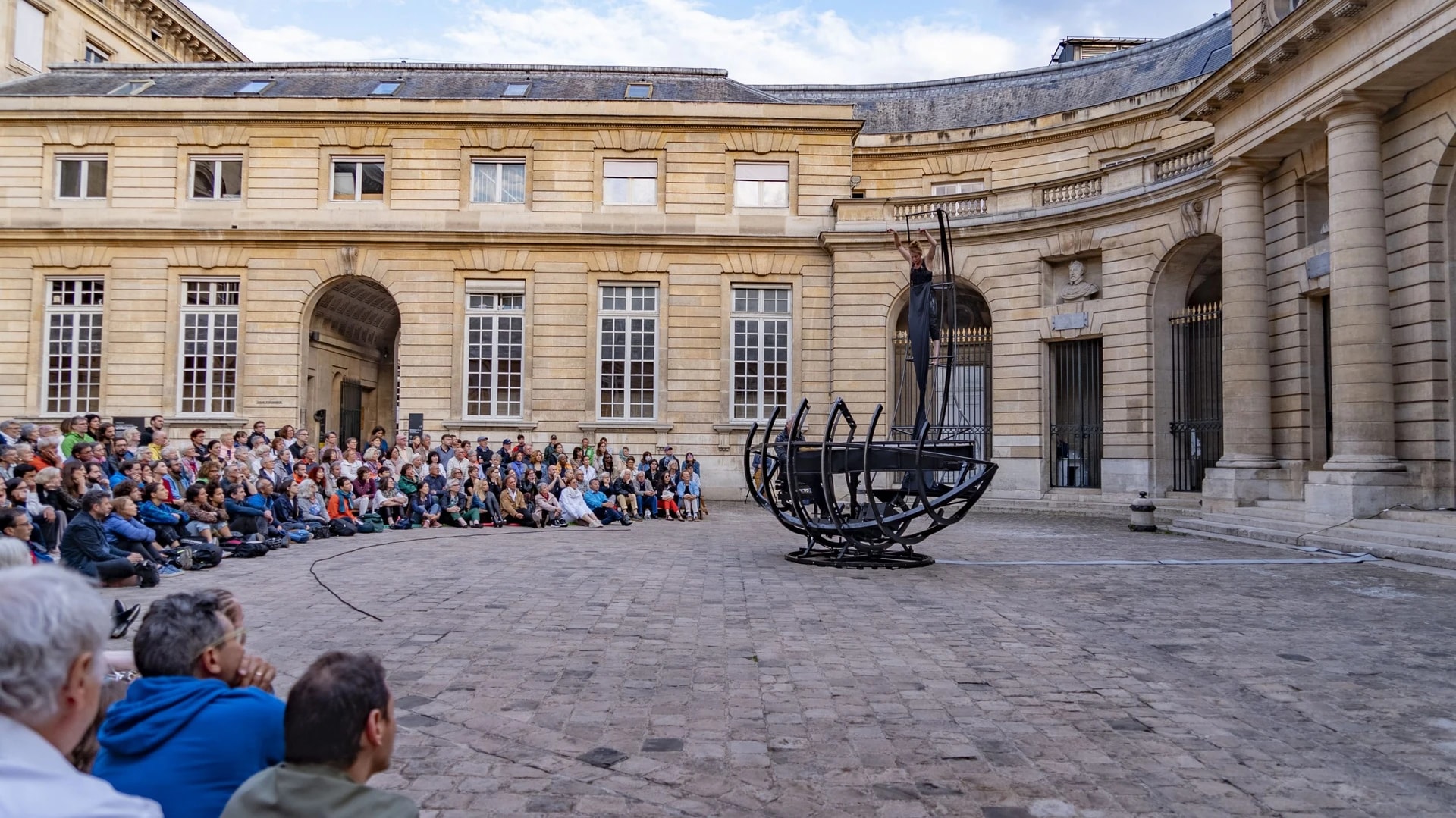 Piano Rubato: When Scenography Becomes an Instrument